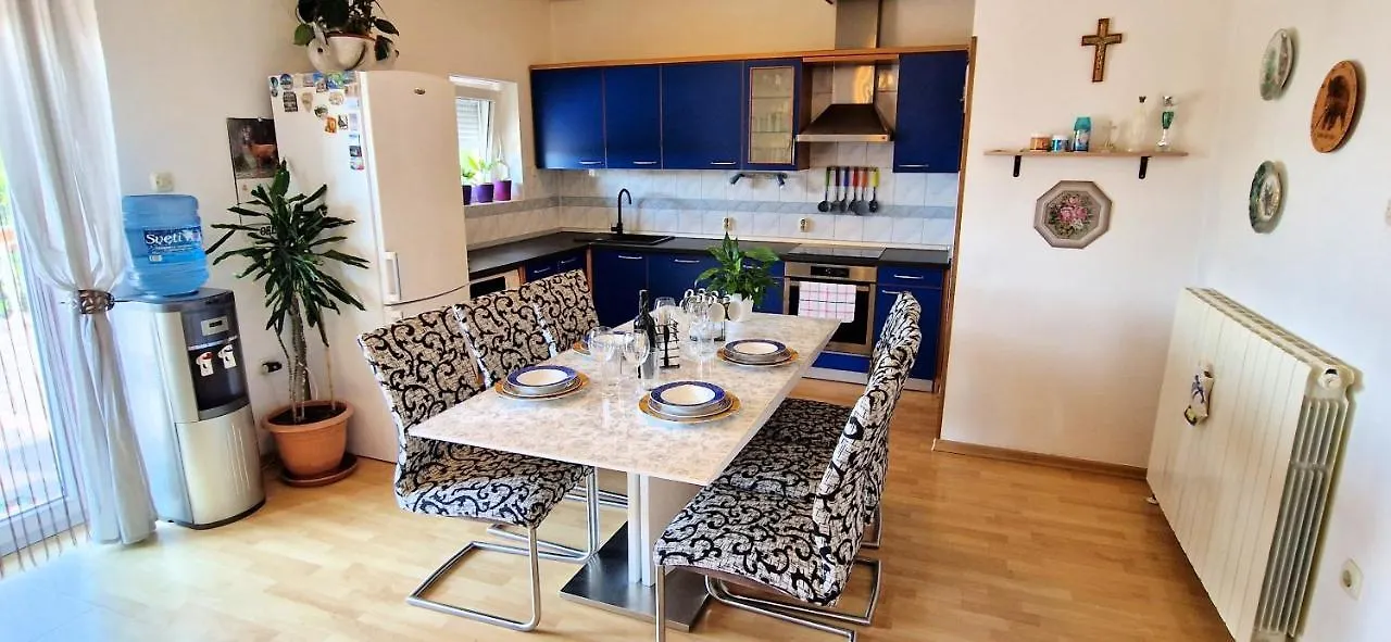 Apartments Pinezic Skrbcici Croatia